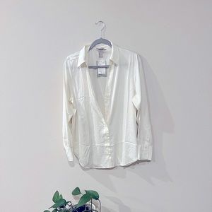 White long sleeve blouse.